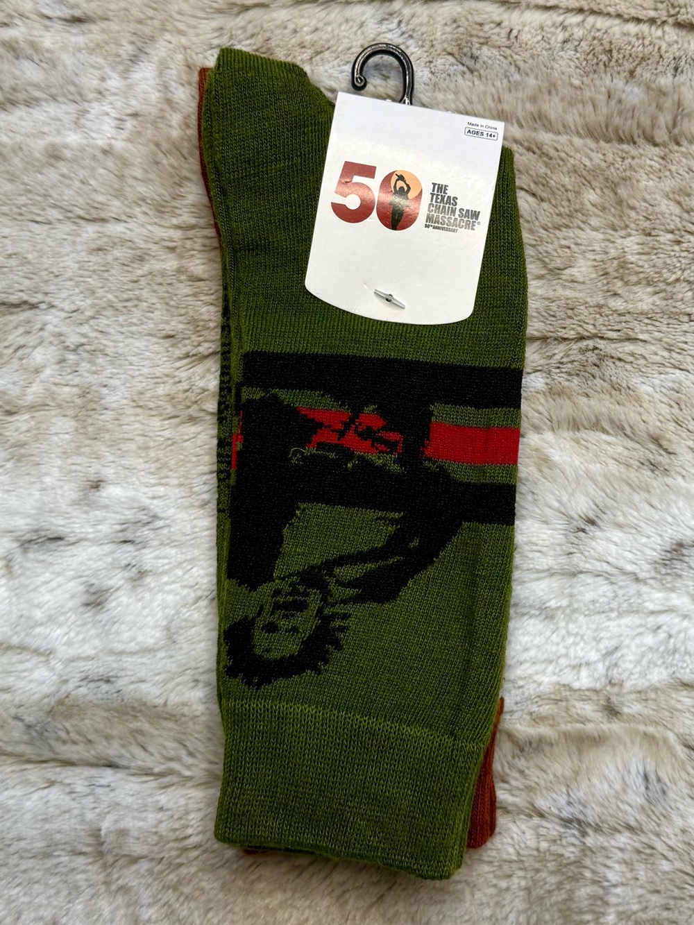 *NWT* The Texas Chainsaw Massacre 50th Anniversary Men's Crew Socks, 2 Pairs